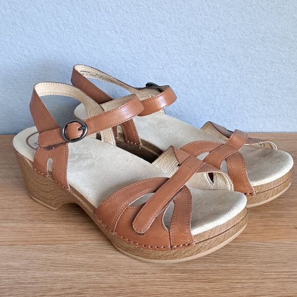 Dansko Women’s Size 39 US 8 8.5 Season Sandals Camel Leather Strappy Comfort - Picture 1 of 15
